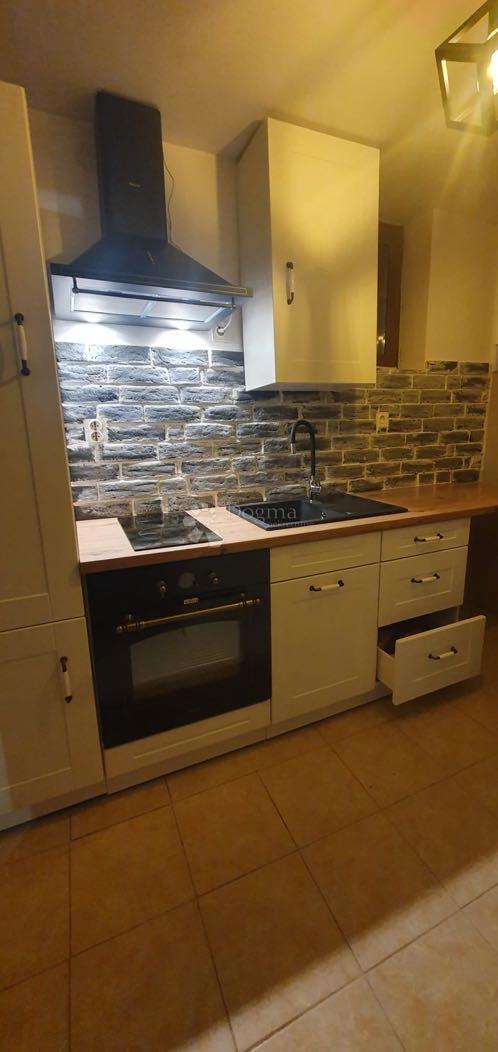 Hiša Studenci, Perušić, 90m2