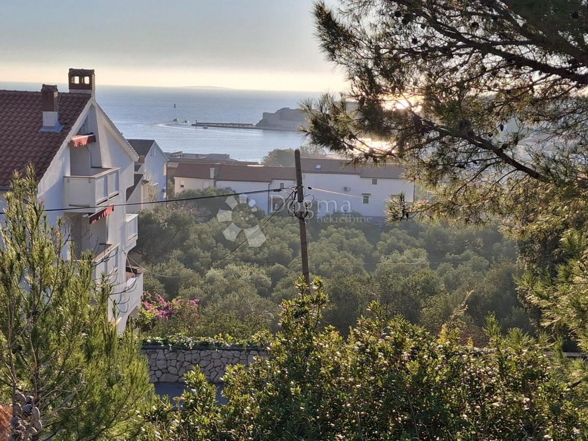 Zazidljivo zemljišče Banjol, Rab, 815m2