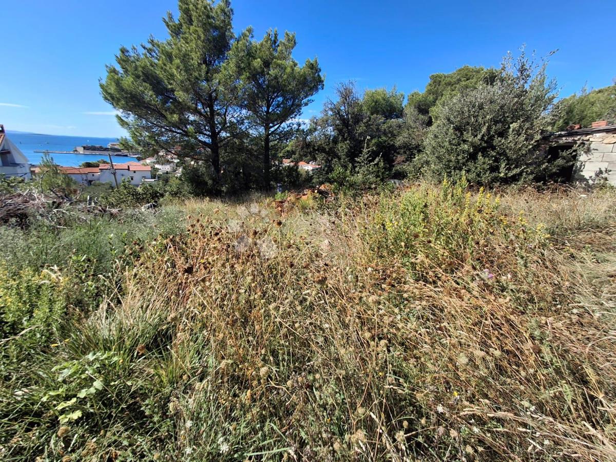 Zazidljivo zemljišče Banjol, Rab, 815m2