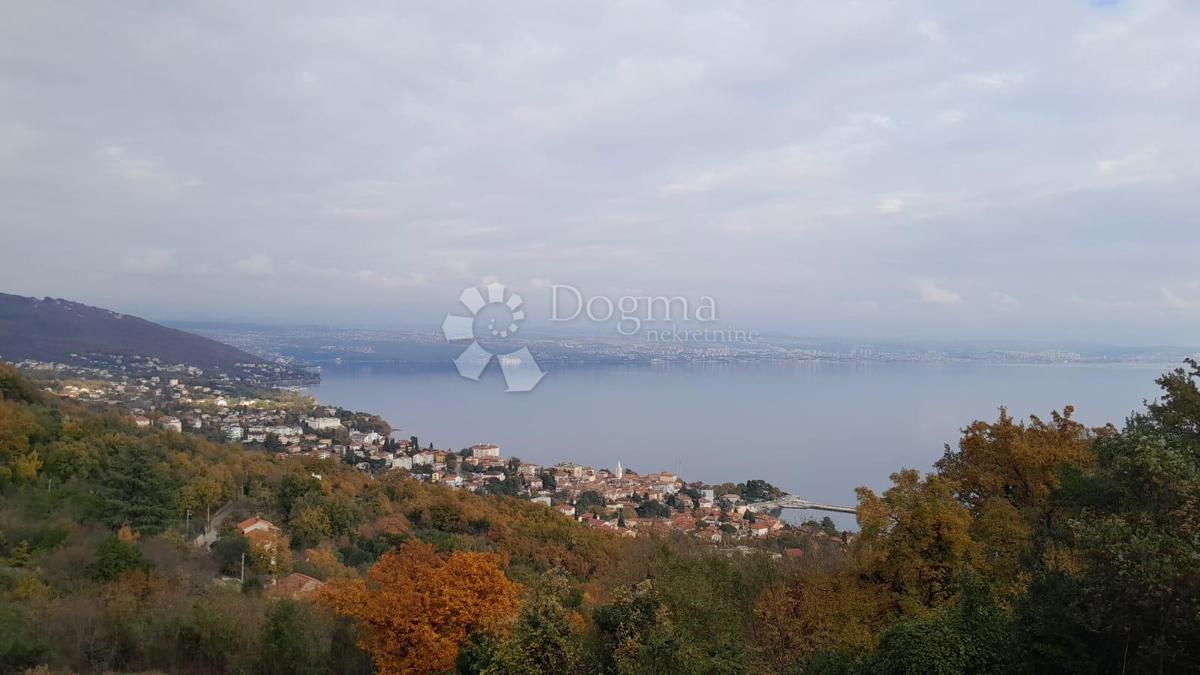 Zazidljivo zemljišče Lovran, 700m2