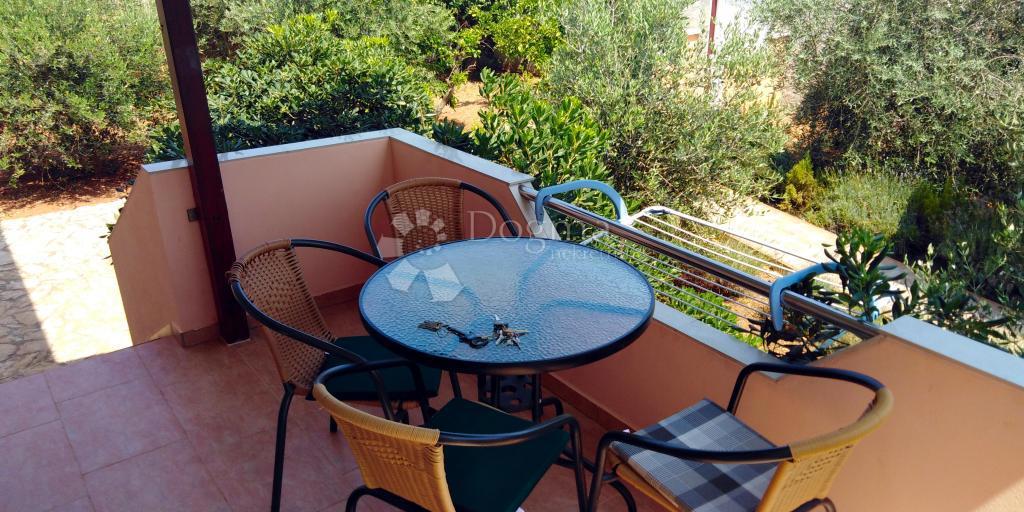 Hiša Ugljan, Preko, 92m2