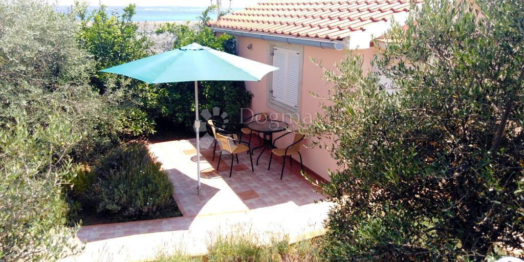 Hiša Ugljan, Preko, 92m2