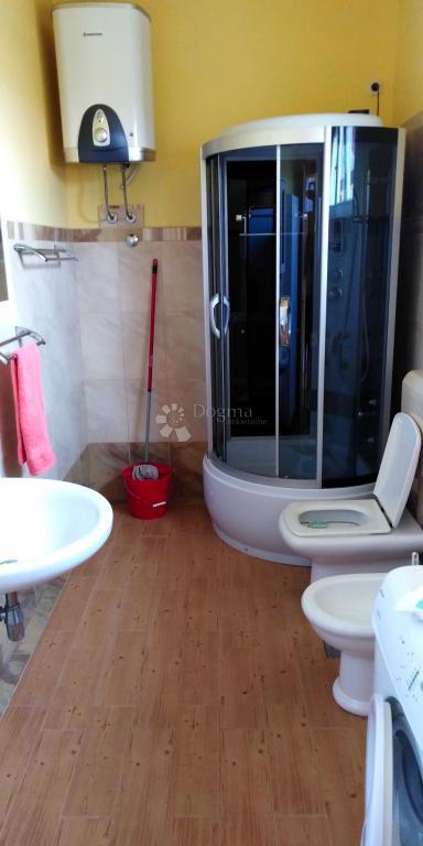 Hiša Ugljan, Preko, 92m2