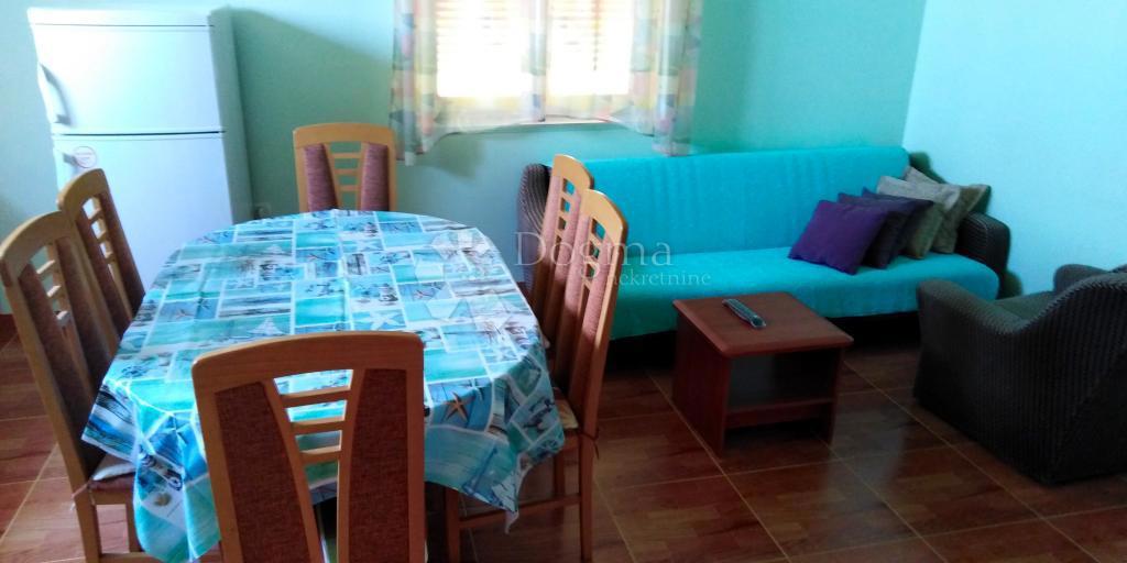 Hiša Ugljan, Preko, 92m2