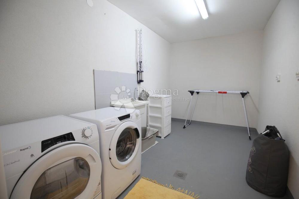 Stanovanje Crnica, Šibenik, 143m2