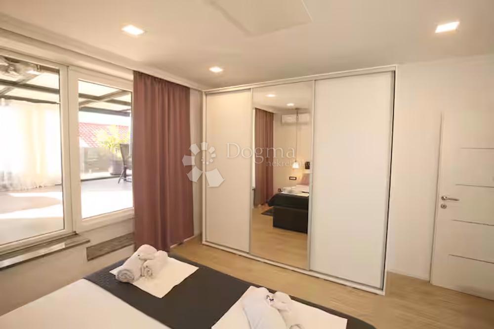 Stanovanje Crnica, Šibenik, 143m2