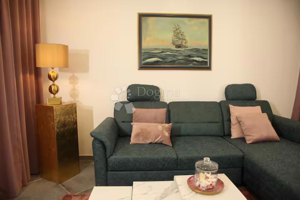 Stanovanje Crnica, Šibenik, 143m2