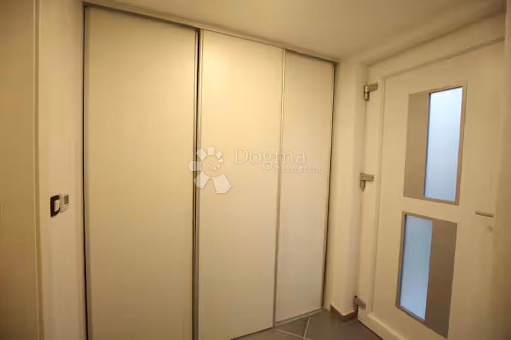 Stanovanje Crnica, Šibenik, 143m2