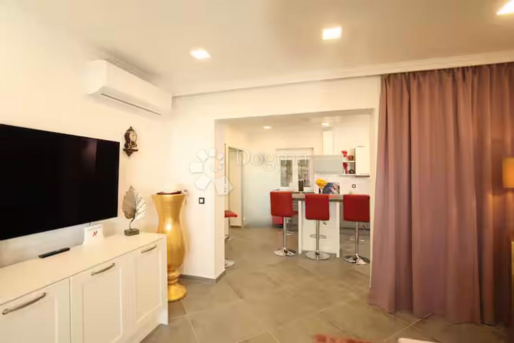 Stanovanje Crnica, Šibenik, 143m2