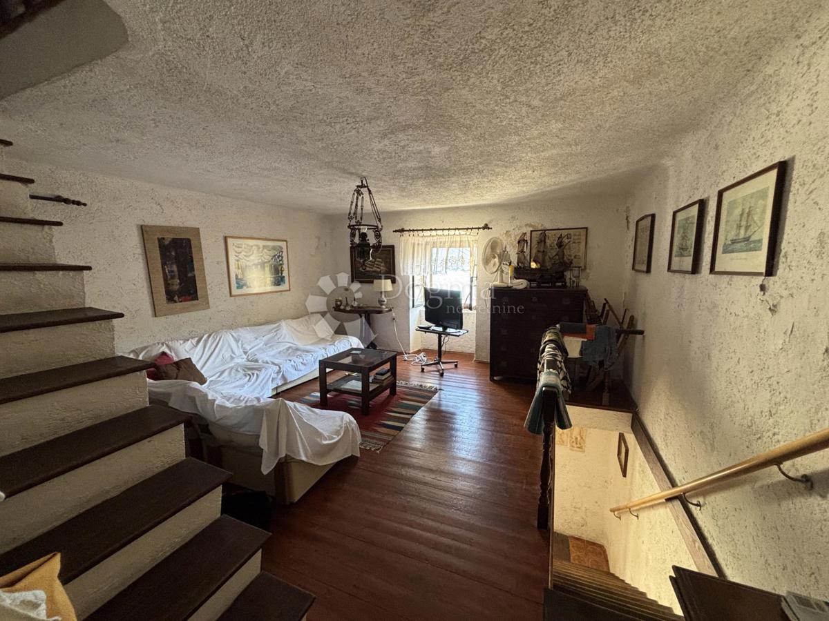 Hiša Valun, Cres, 105m2