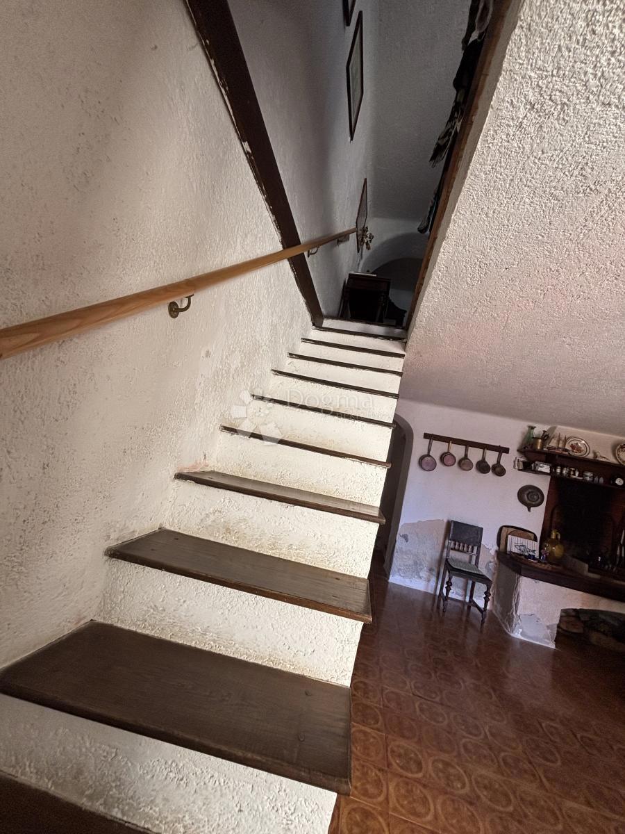 Hiša Valun, Cres, 105m2