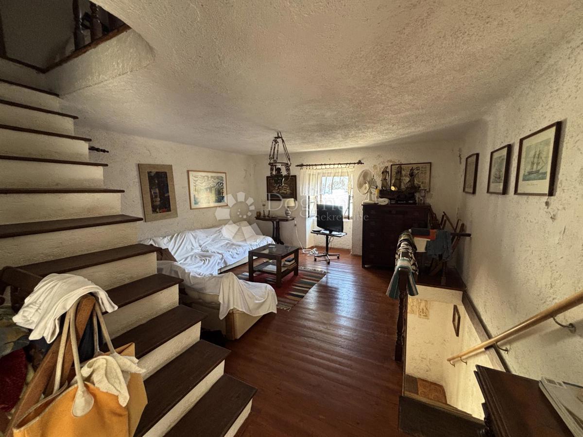 Hiša Valun, Cres, 105m2