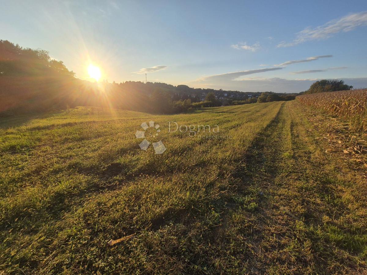 Zazidljivo zemljišče Strmec Stubički, Stubičke Toplice, 3.327m2