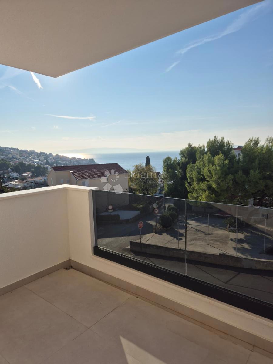 Stanovanje Okrug Gornji, Okrug, 80,42m2