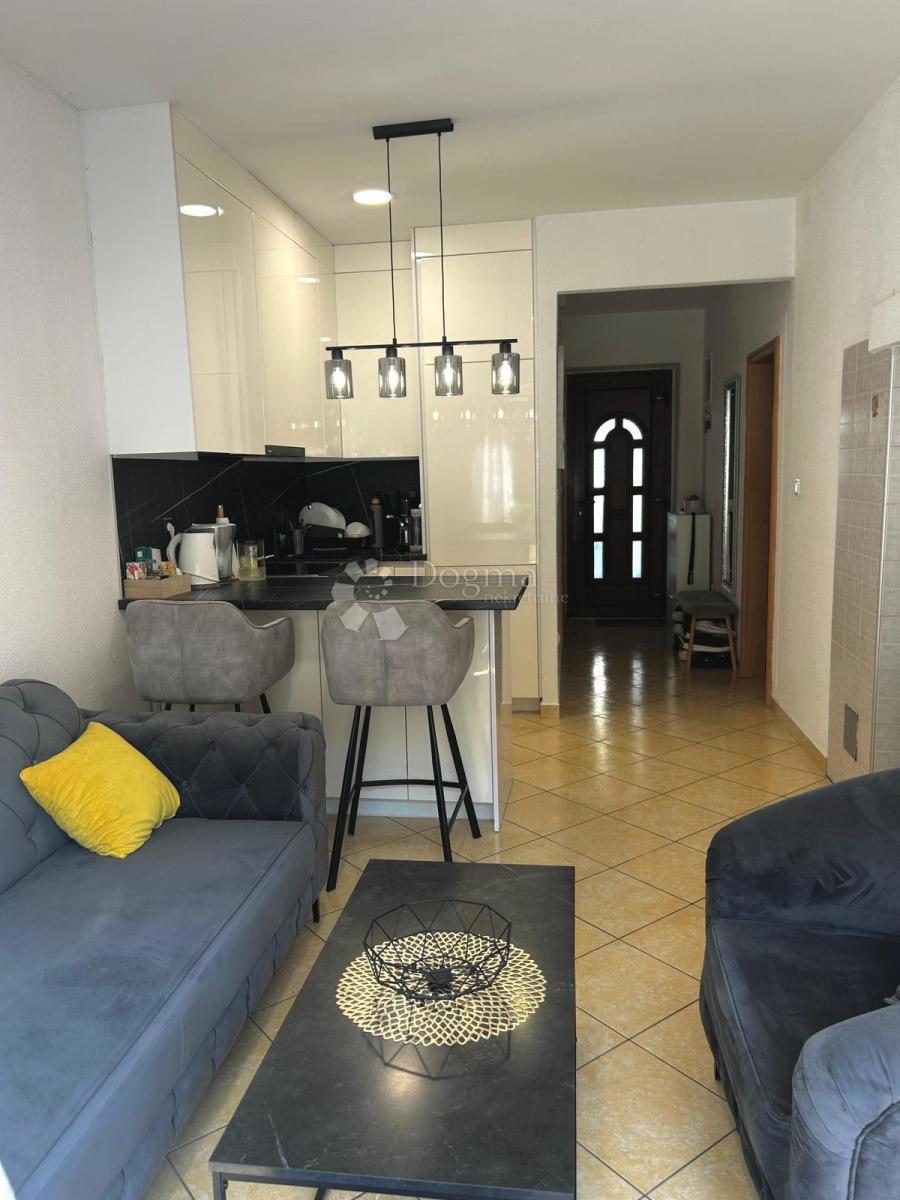 Stanovanje Raša, 48m2