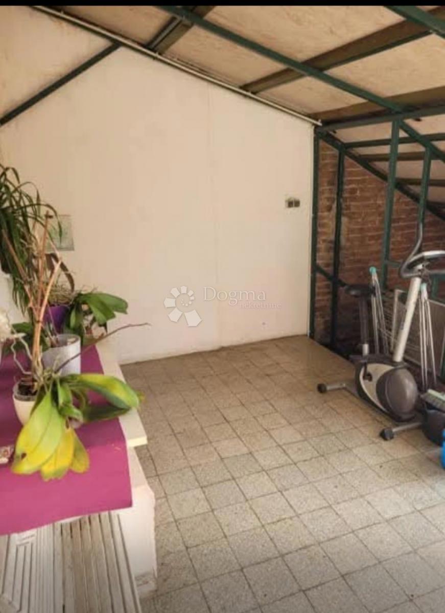 Hiša Gornji grad / Centar, Osijek, 210,99m2