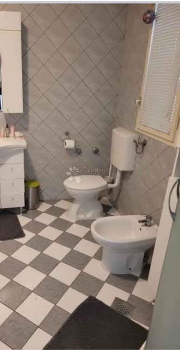 Hiša Gornji grad / Centar, Osijek, 210,99m2