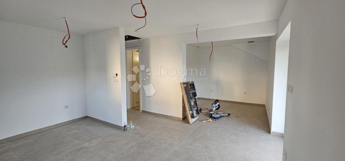 Hiša Brdovec, 165m2