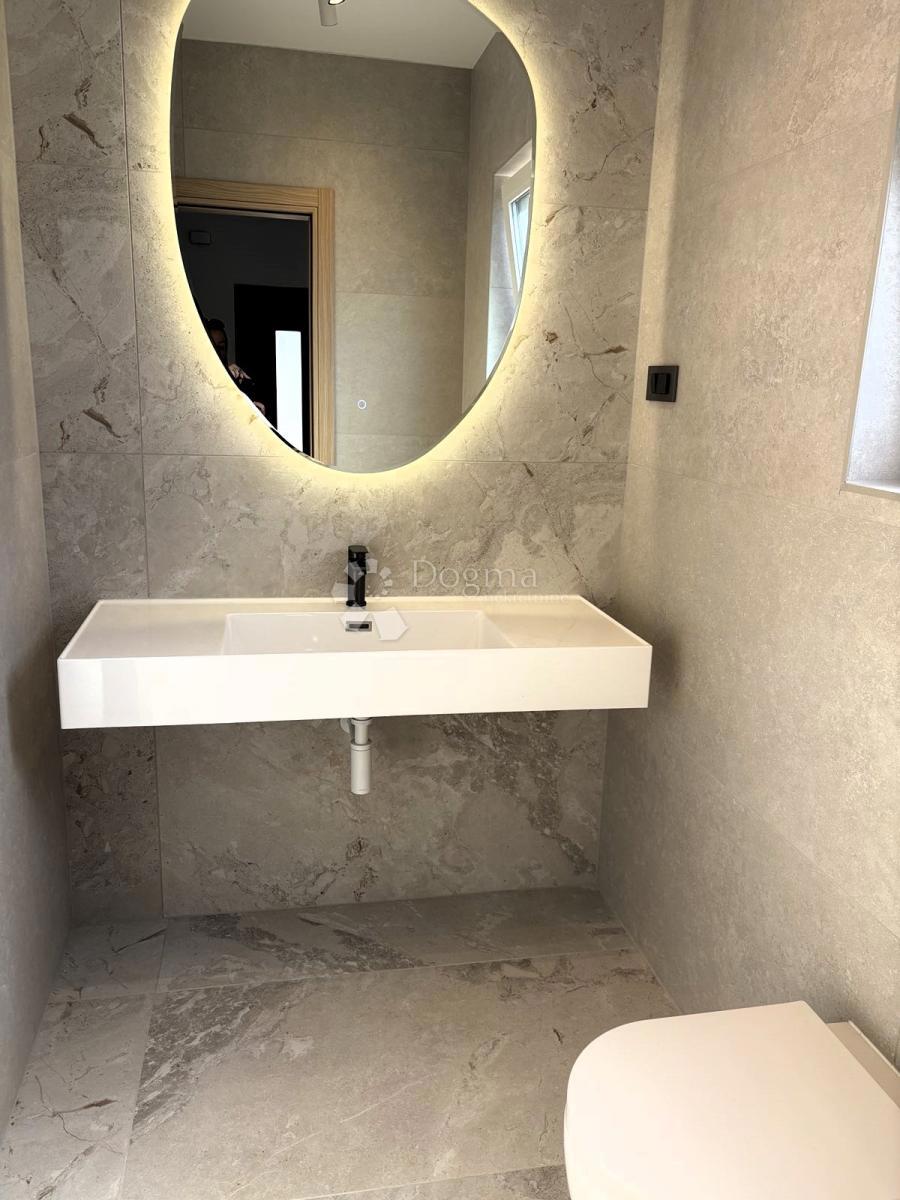 Hiša Malinska, Malinska-Dubašnica, 111m2