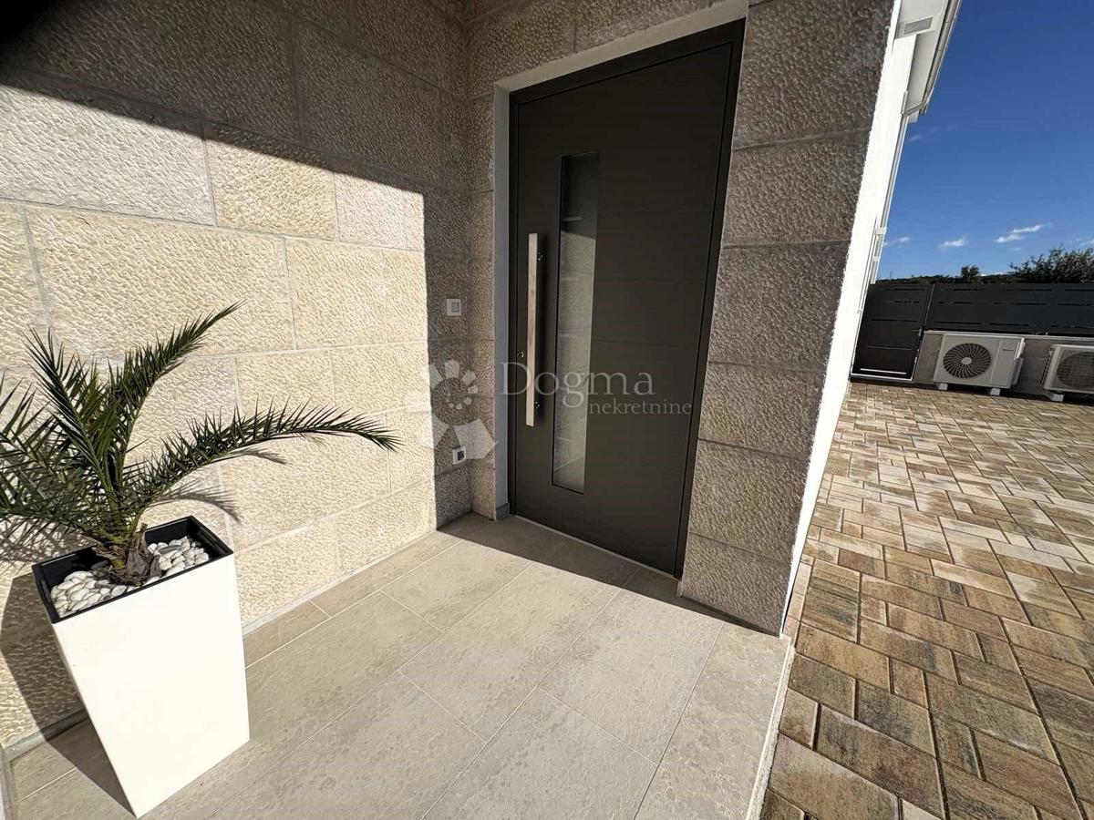 Hiša Malinska, Malinska-Dubašnica, 111m2