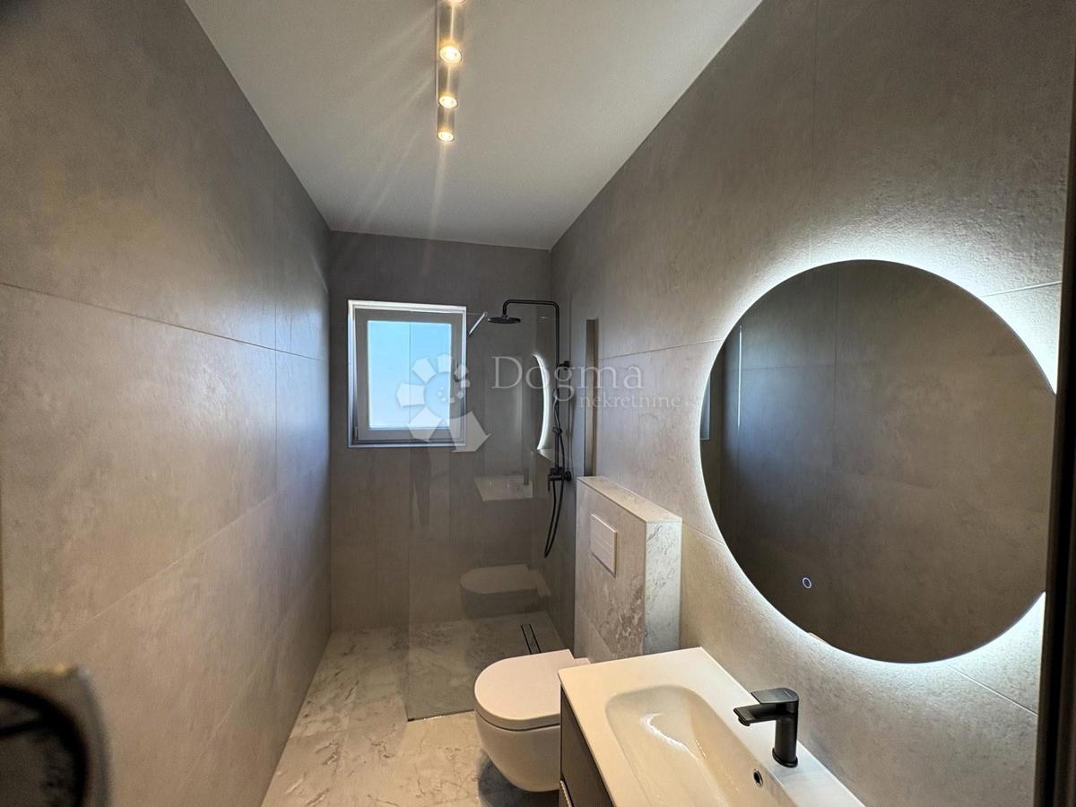 Hiša Malinska, Malinska-Dubašnica, 111m2