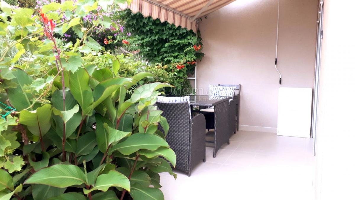 Luksuzni studio z vrtom in teraso, 200 m od morja