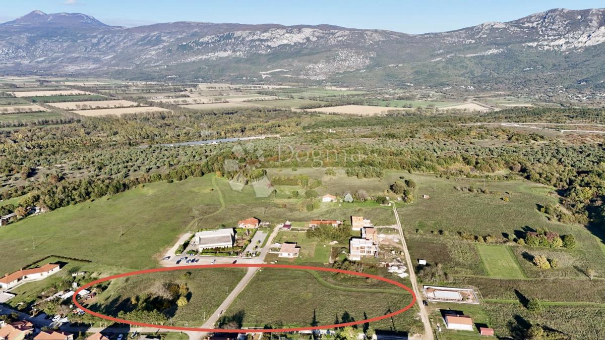 Zazidljivo zemljišče Kršan, 1.117m2