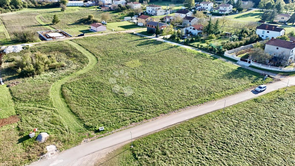 Zazidljivo zemljišče Kršan, 1.117m2