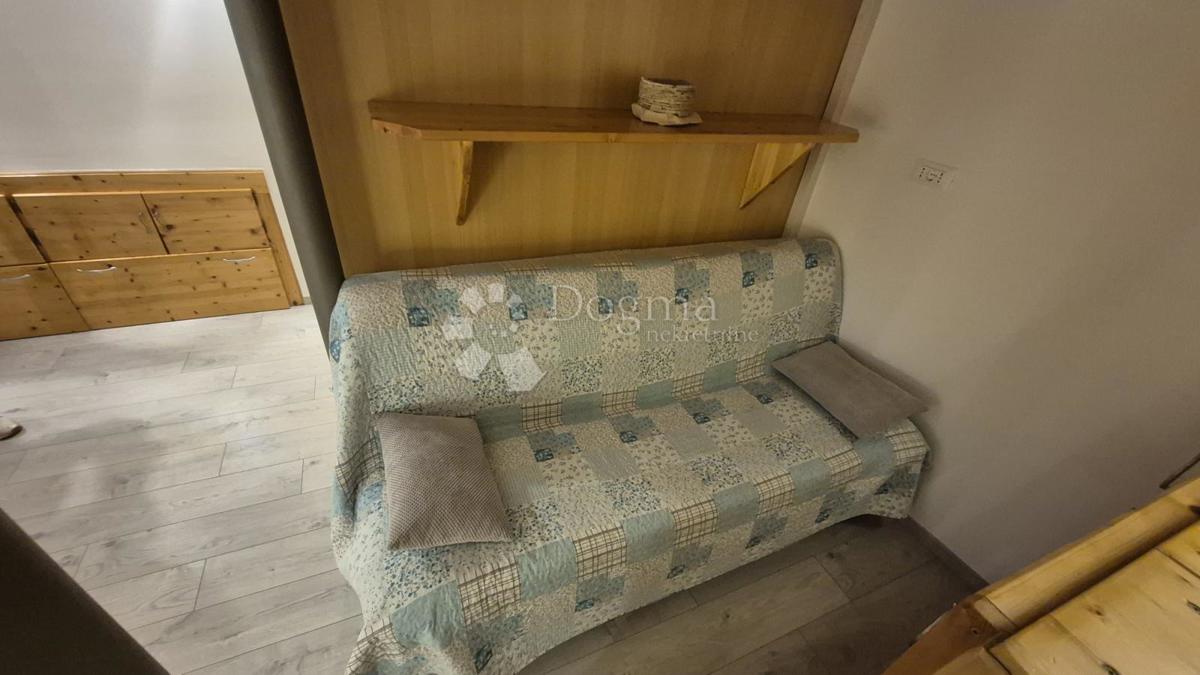 Stanovanje v bližini Ekonomske fakultete v Pulju, površine 67,2 m2 z uporabnim dovoljenjem