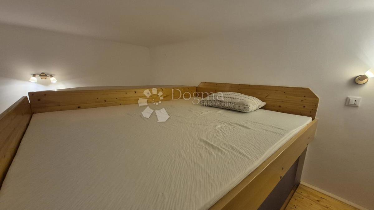 Stanovanje v bližini Ekonomske fakultete v Pulju, površine 67,2 m2 z uporabnim dovoljenjem