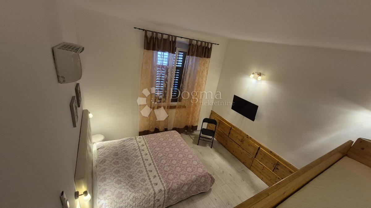 Stanovanje v bližini Ekonomske fakultete v Pulju, površine 67,2 m2 z uporabnim dovoljenjem