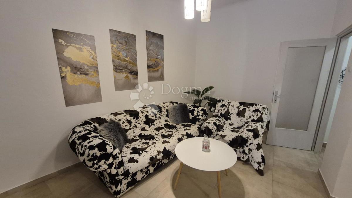 Stanovanje v bližini Ekonomske fakultete v Pulju, površine 67,2 m2 z uporabnim dovoljenjem