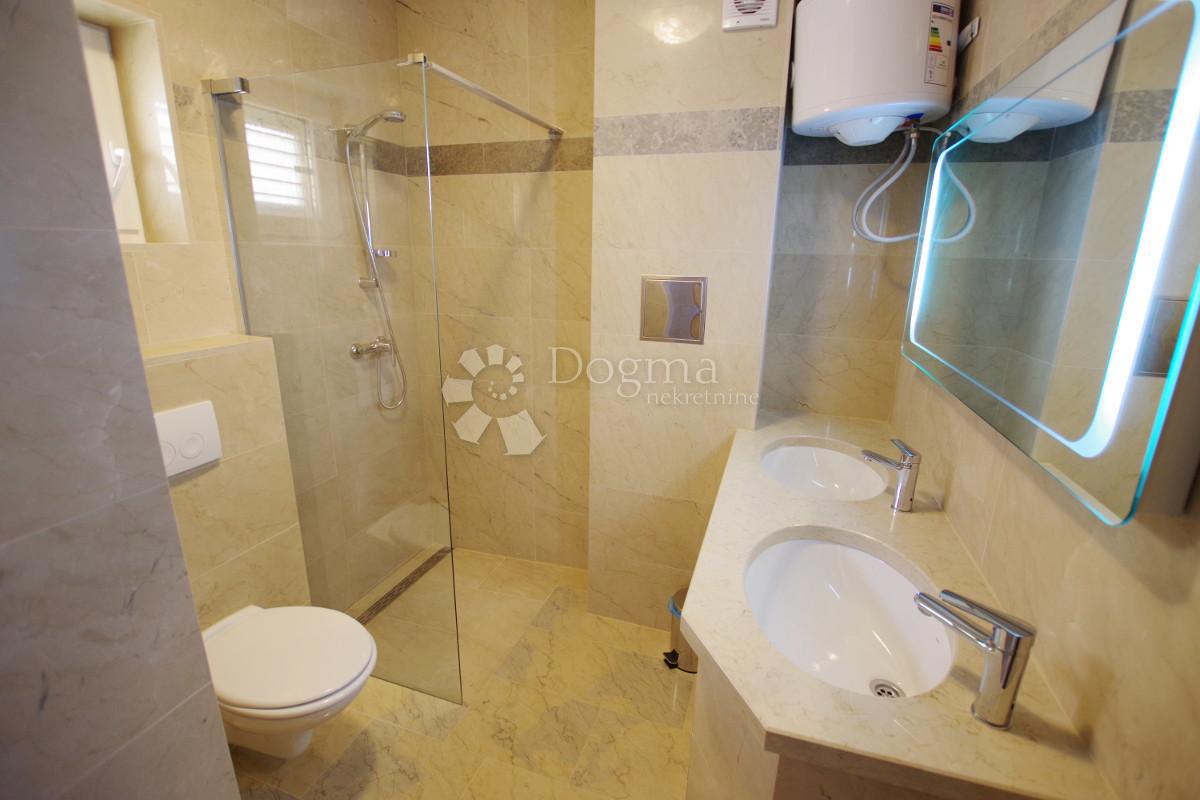 Hiša Rabac, Labin, 438m2