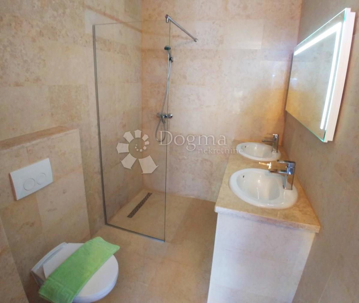 Hiša Rabac, Labin, 438m2