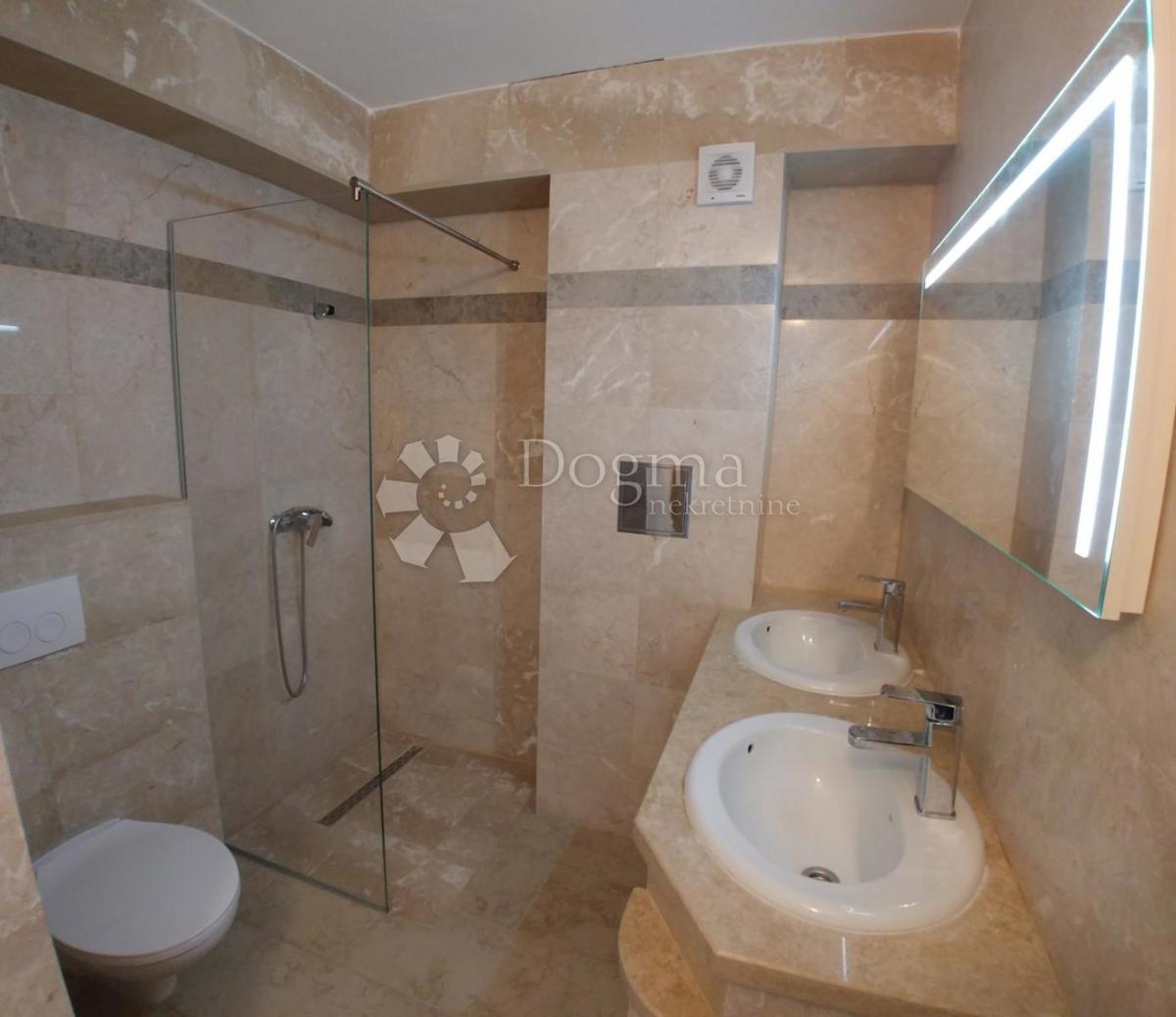 Hiša Rabac, Labin, 438m2