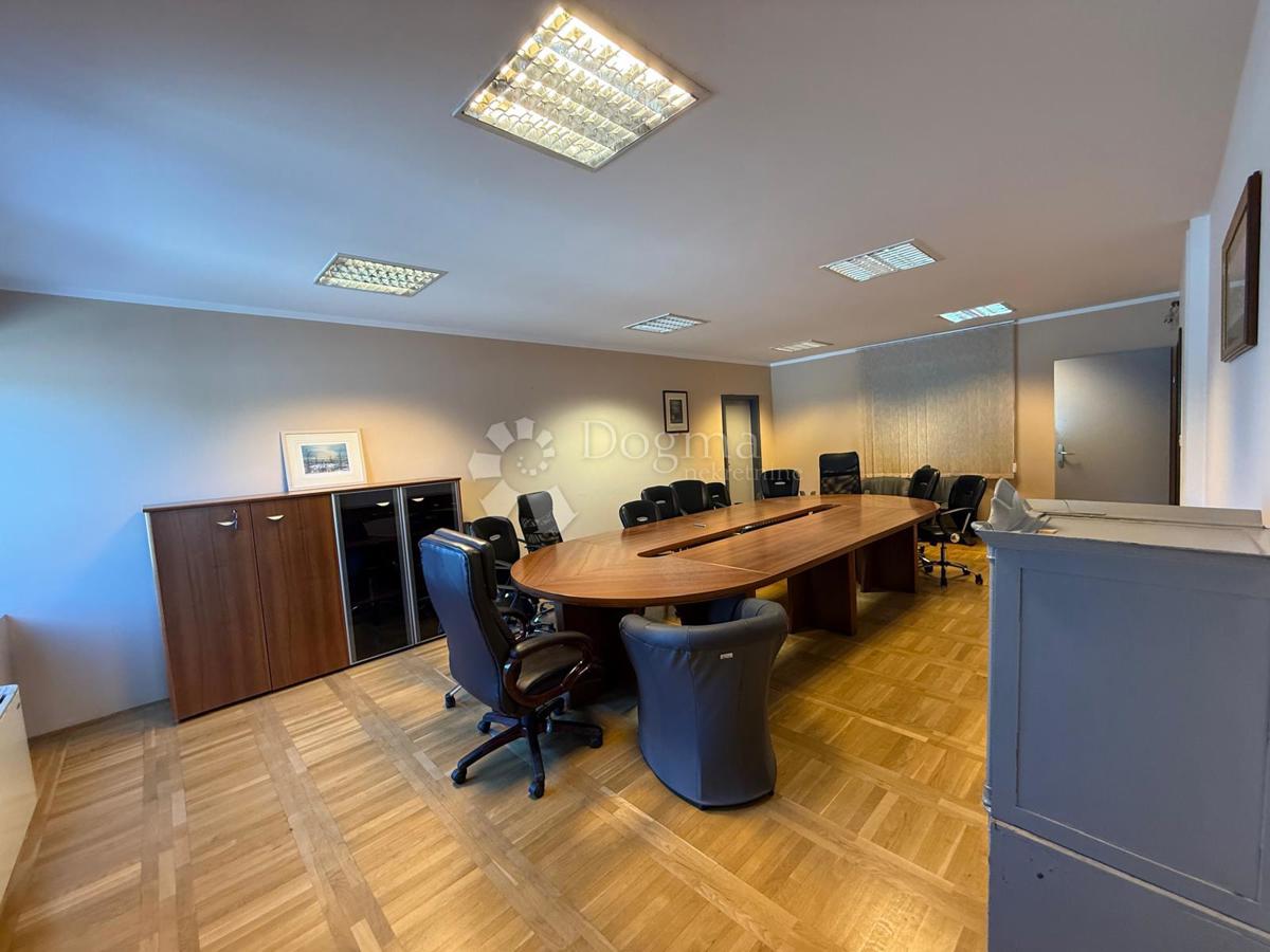 Poslovni prostor Centar, Varaždin, 260m2