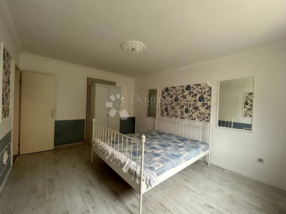 Prenovljeno stanovanje v središču Umaga