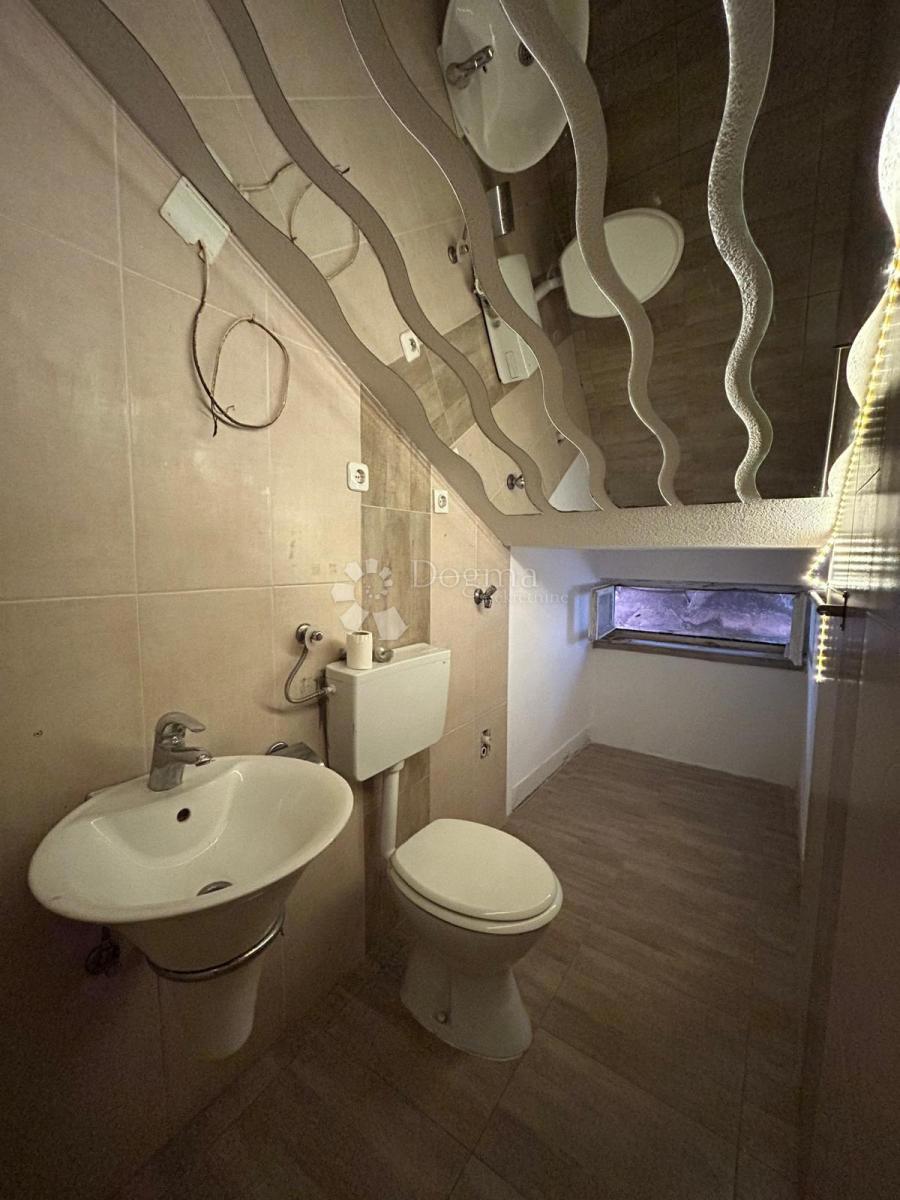 Prenovljeno stanovanje v središču Umaga