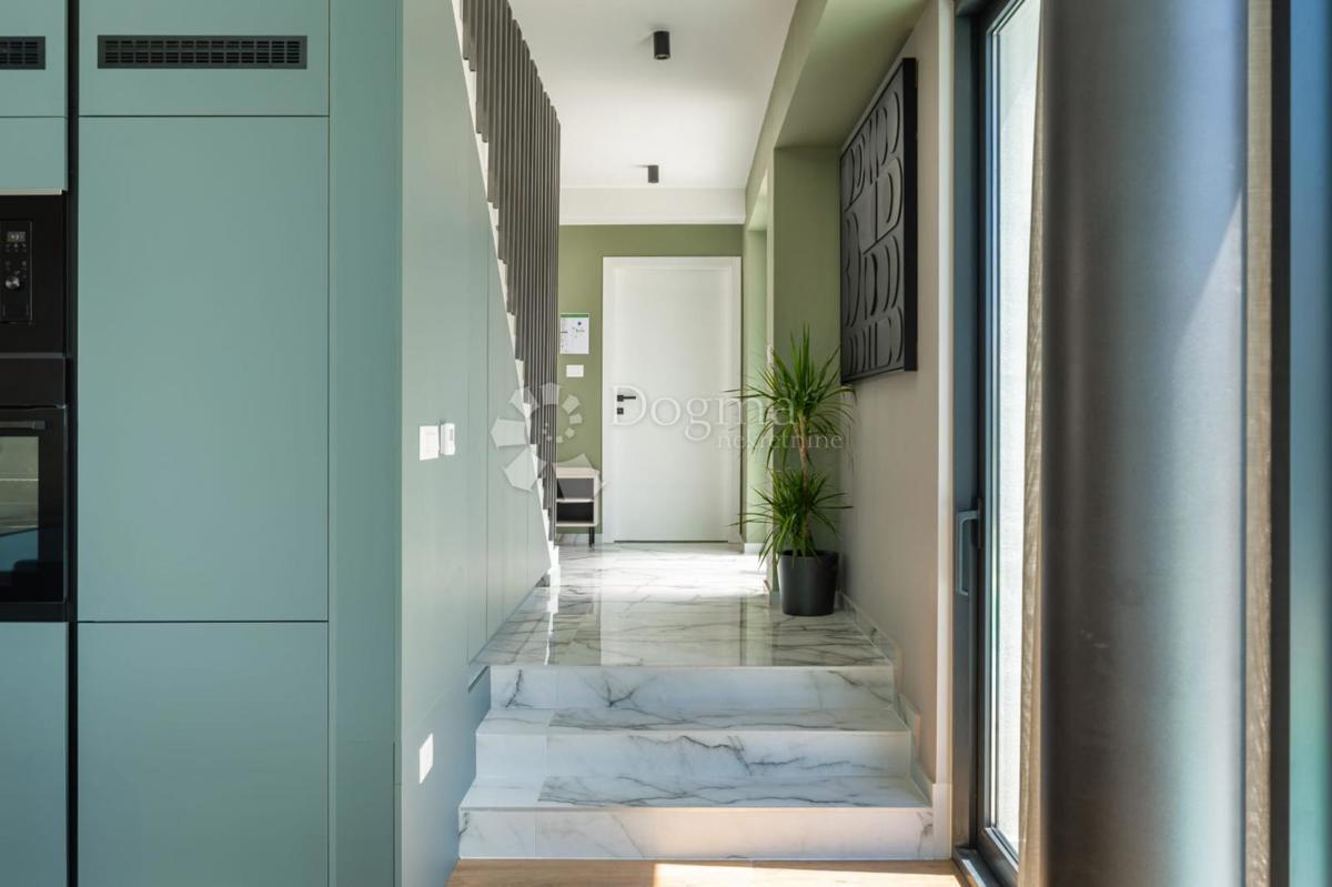 Hiša Mulo, Vrsi, 225m2