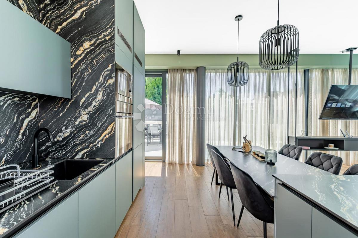 Hiša Mulo, Vrsi, 225m2