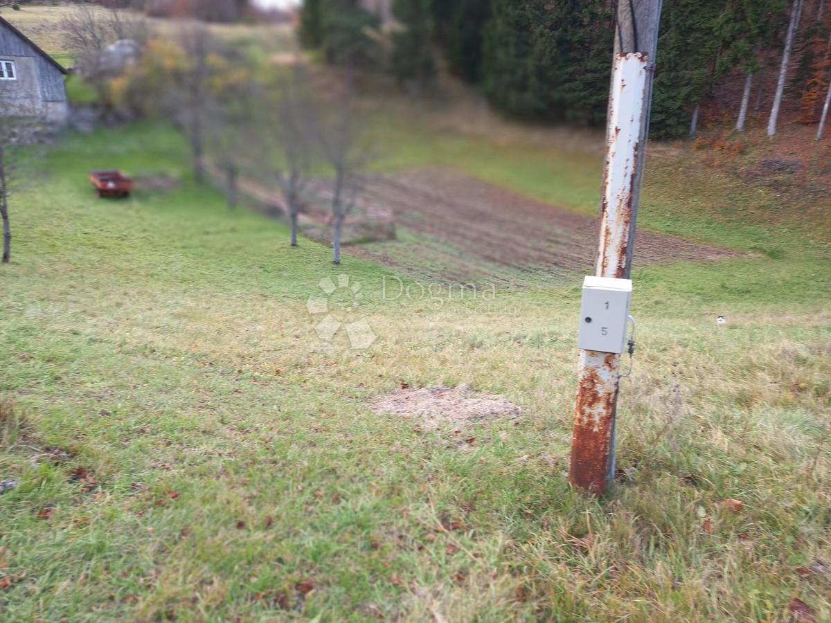 Zazidljivo zemljišče Stari Laz, Ravna Gora, 1.000m2