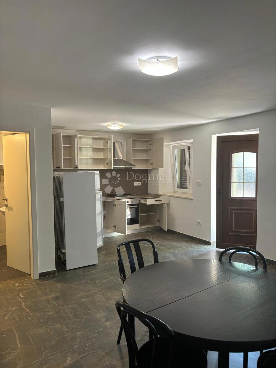 Hiša Bibići, Svetvinčenat, 160m2