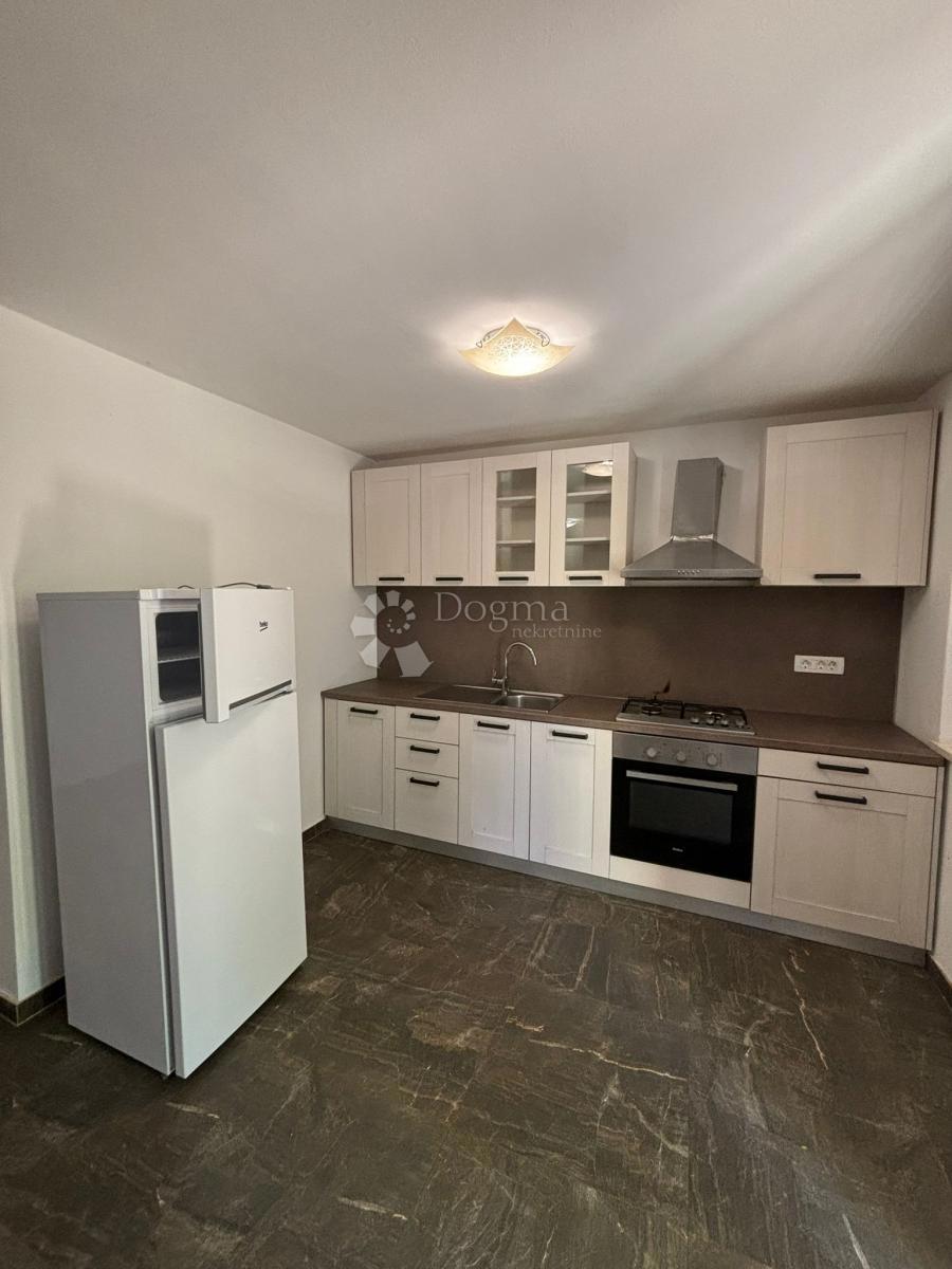 Hiša Bibići, Svetvinčenat, 160m2