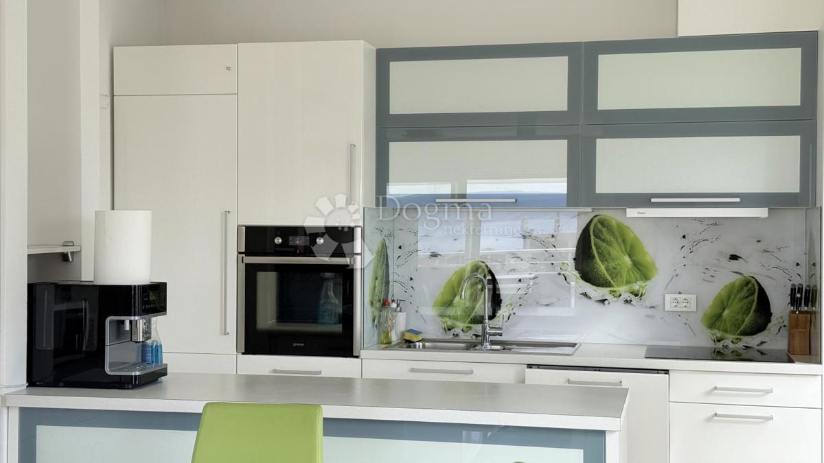 Stanovanje Baška Voda, 135,96m2