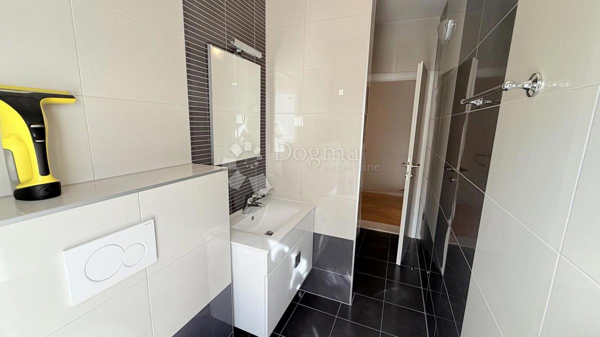 Stanovanje Baška Voda, 135,96m2