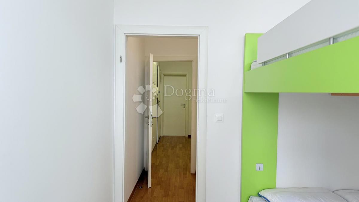 Stanovanje Baška Voda, 135,96m2