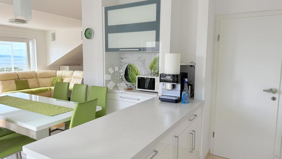 Stanovanje Baška Voda, 135,96m2