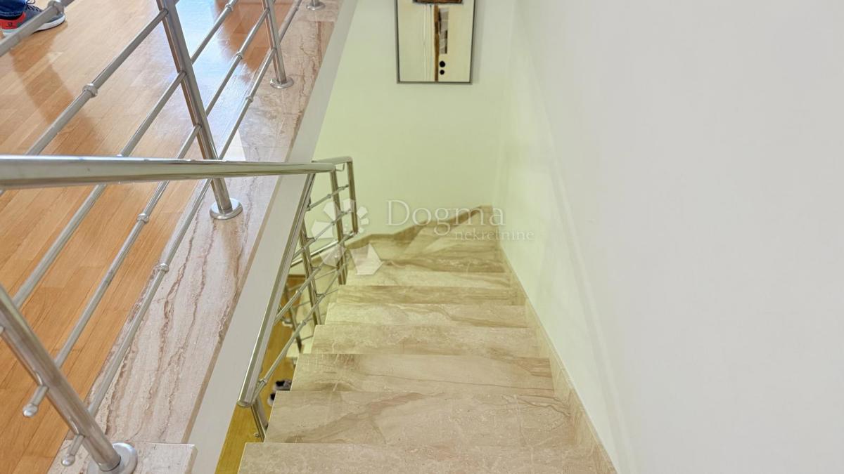 Stanovanje Baška Voda, 135,96m2