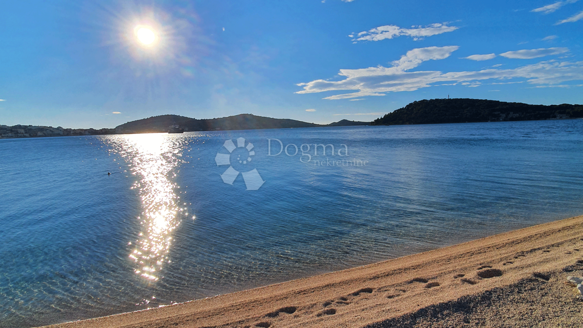 Lux Apartma Ražanj, Rogoznica