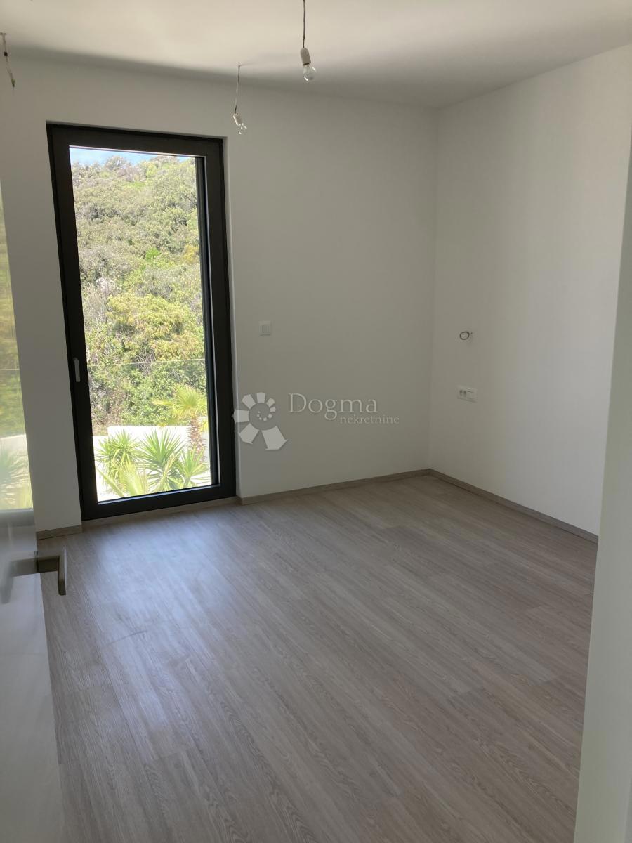 Lux Apartma Ražanj, Rogoznica